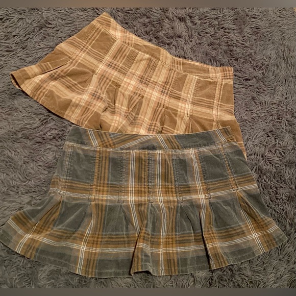 Bongo Junior Pleated Corduroy Mini Skirts—Set of 2 - Picture 2 of 5
